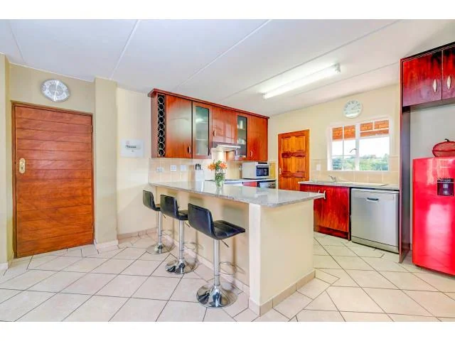 SPACIOUS, IMMACULATE UNIT — PERFECT FOR YOUNG COUPLES OR A SMALL FAMILY