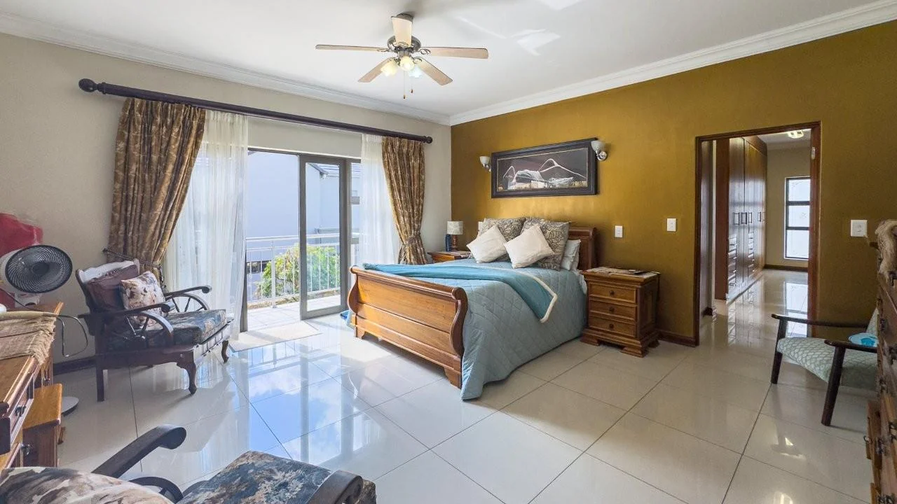 PRACTICAL DOUBLE LEVEL PROPERTY, SITUATED IN A PRIZED LOCATION OF MIDLANDS ESTATE