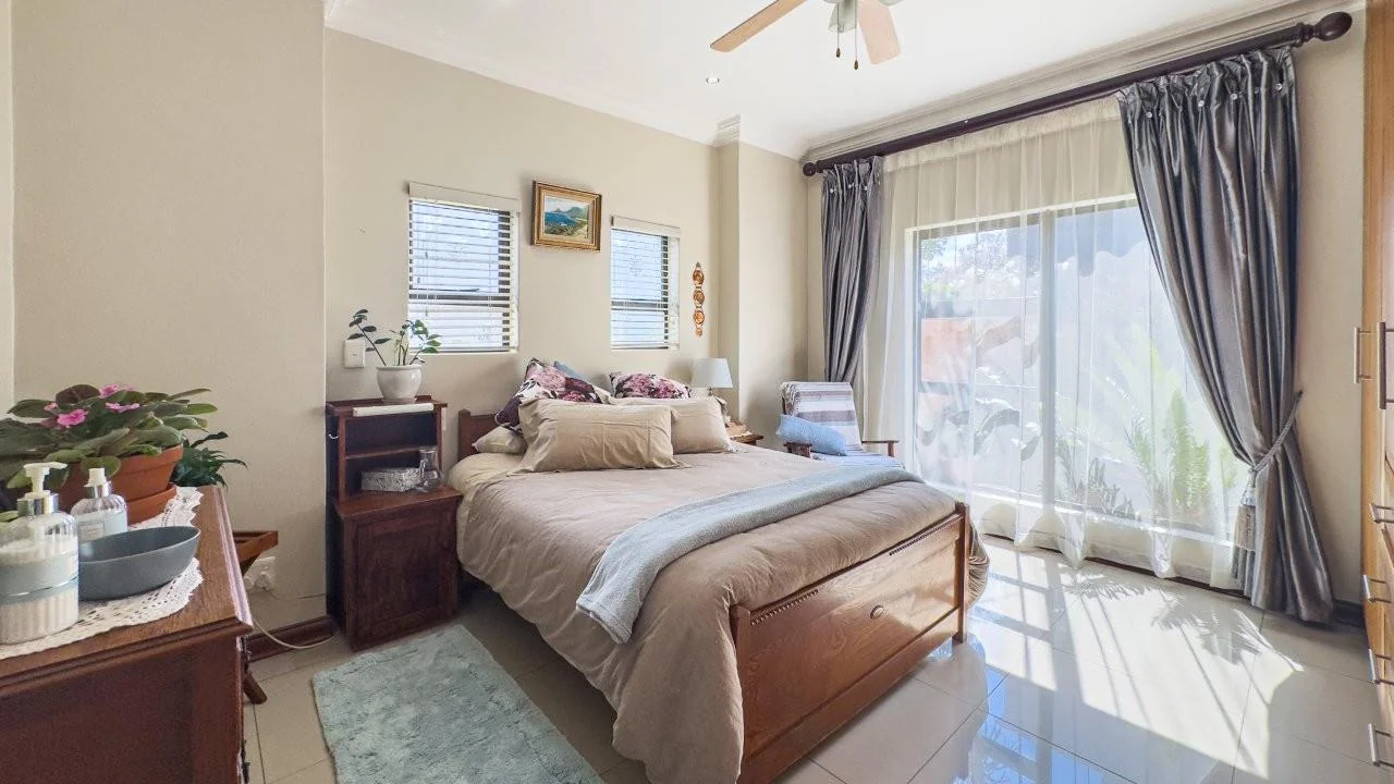 PRACTICAL DOUBLE LEVEL PROPERTY, SITUATED IN A PRIZED LOCATION OF MIDLANDS ESTATE