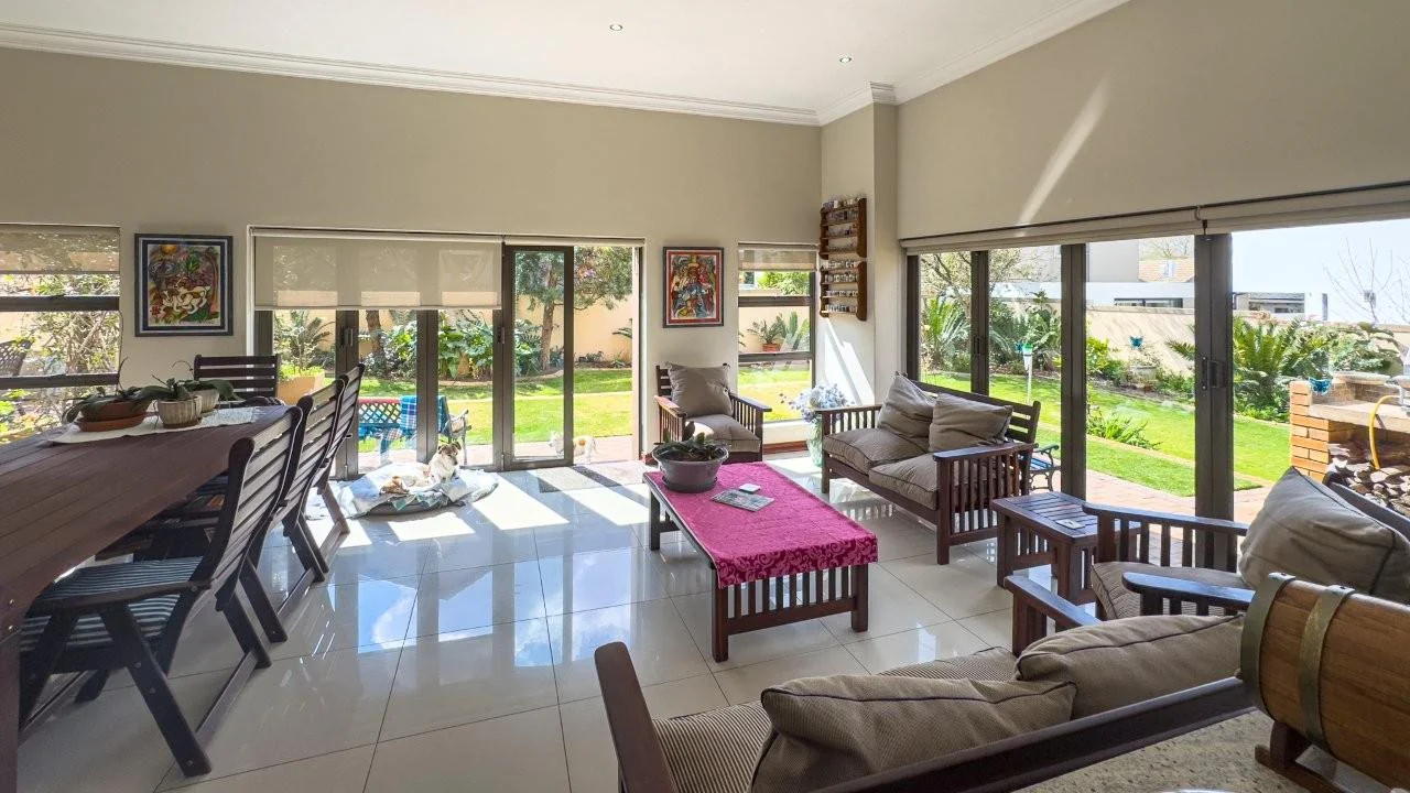 PRACTICAL DOUBLE LEVEL PROPERTY, SITUATED IN A PRIZED LOCATION OF MIDLANDS ESTATE