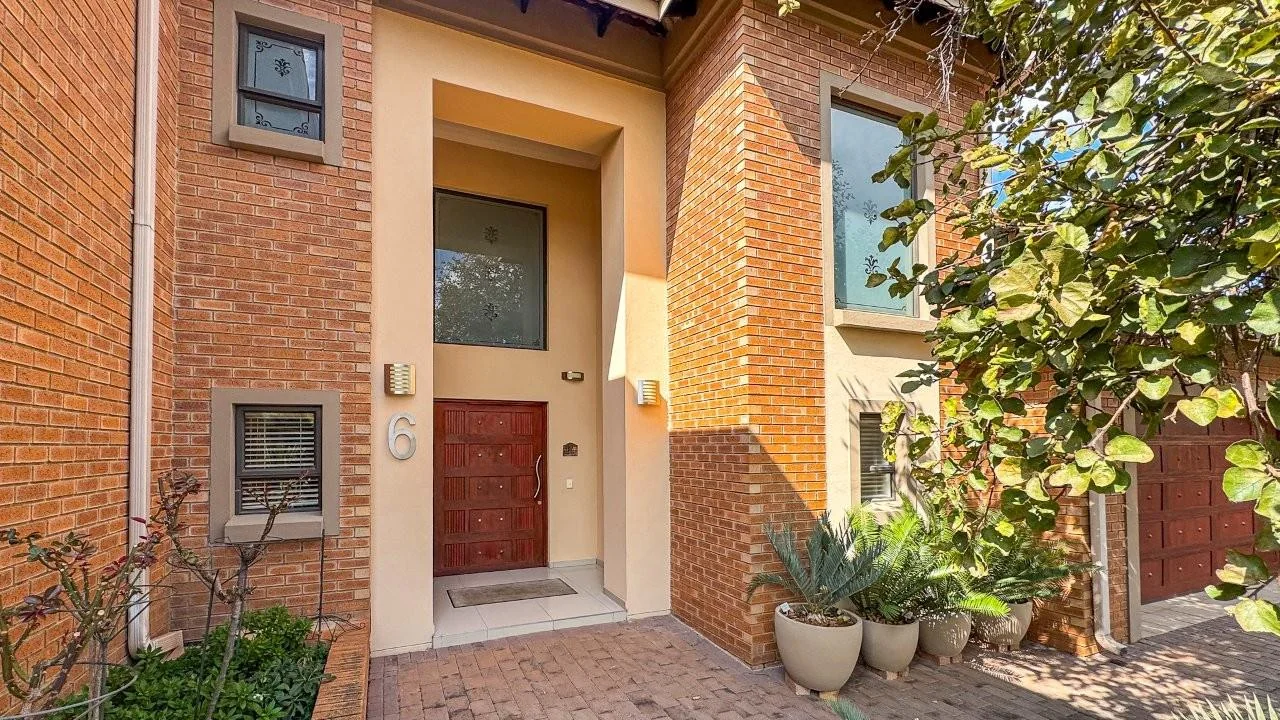 PRACTICAL DOUBLE LEVEL PROPERTY, SITUATED IN A PRIZED LOCATION OF MIDLANDS ESTATE