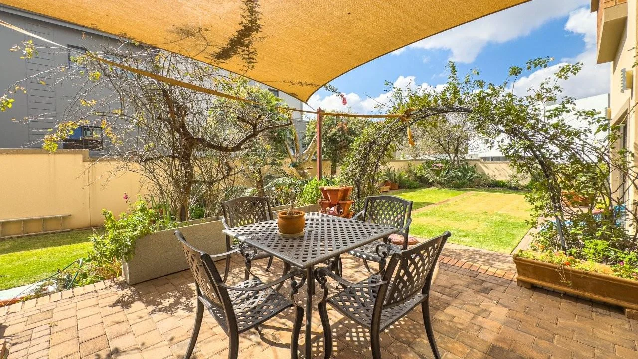 PRACTICAL DOUBLE LEVEL PROPERTY, SITUATED IN A PRIZED LOCATION OF MIDLANDS ESTATE