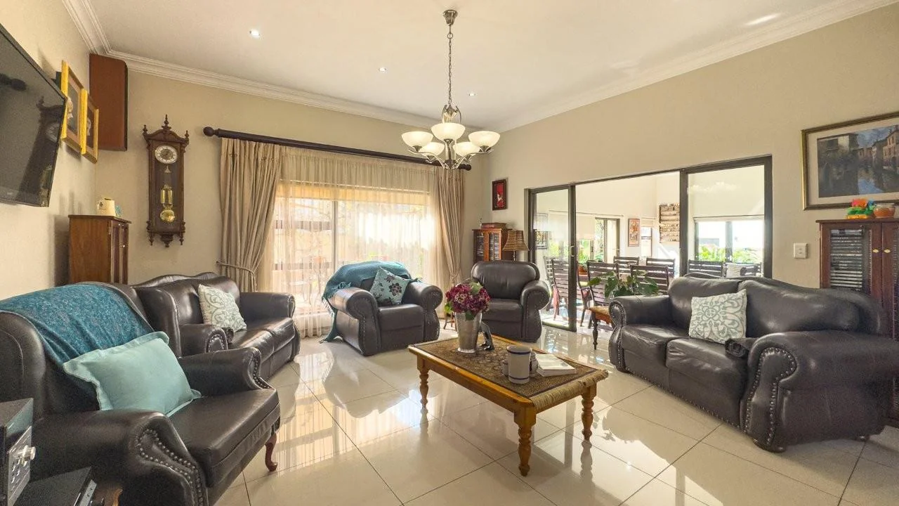 PRACTICAL DOUBLE LEVEL PROPERTY, SITUATED IN A PRIZED LOCATION OF MIDLANDS ESTATE