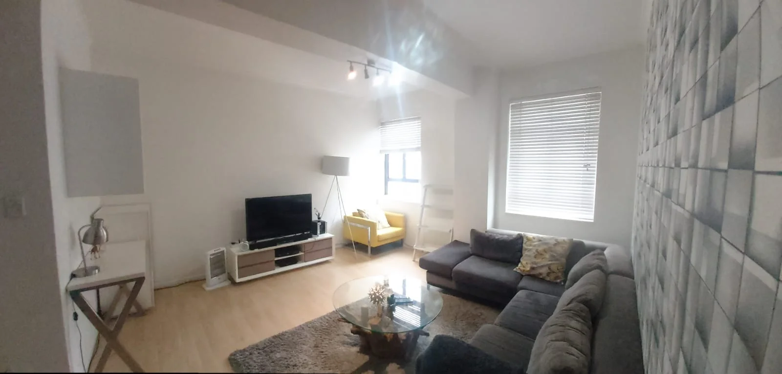 Fully furnished 2 bed apartment in the CBD