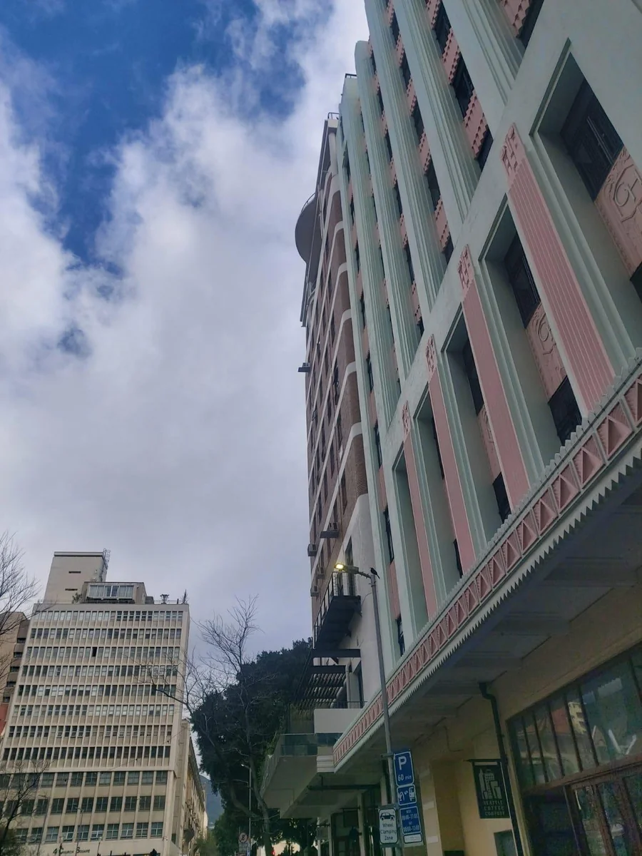 Fully furnished 2 bed apartment in the CBD