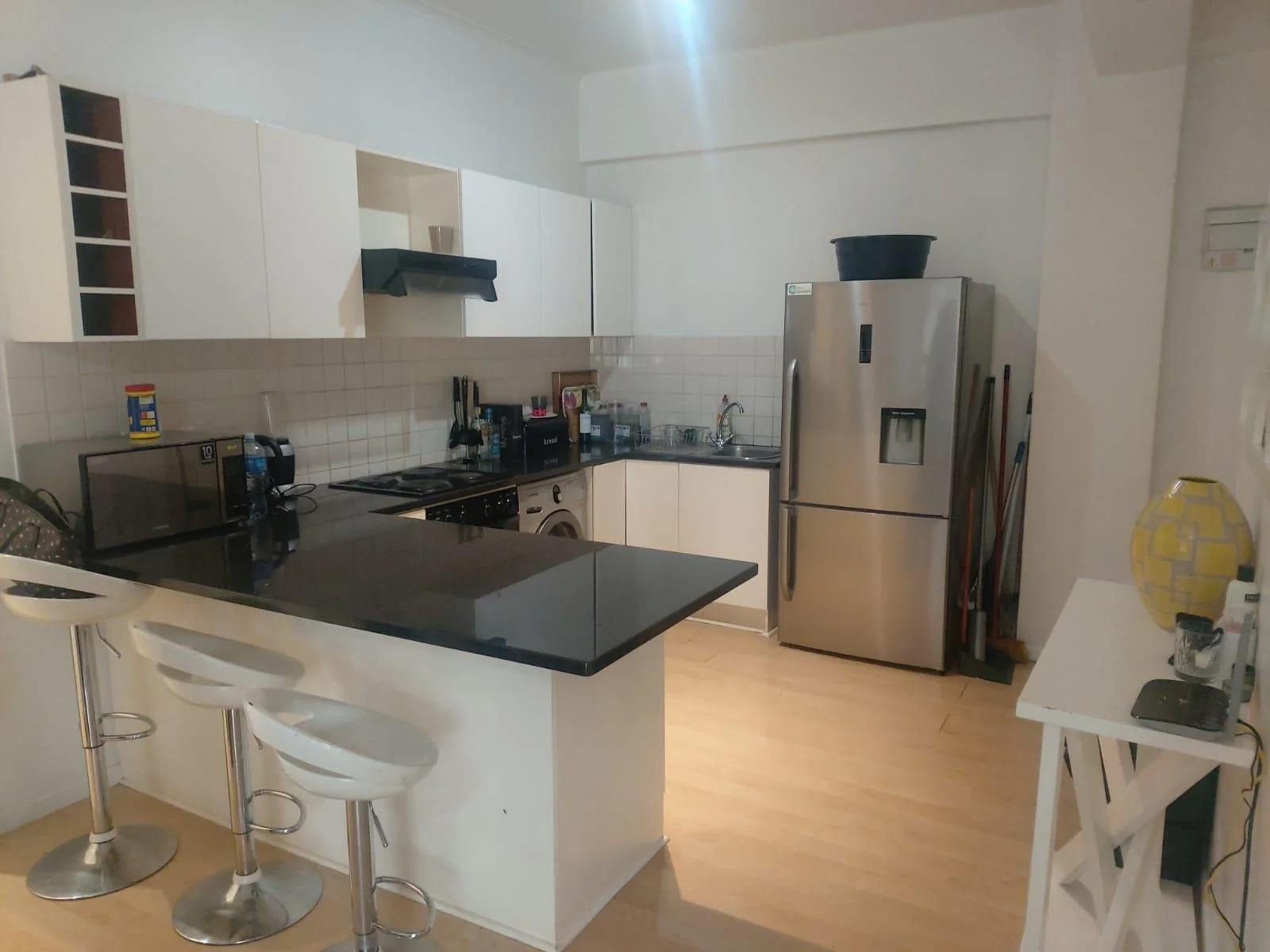 Fully furnished 2 bed apartment in the CBD