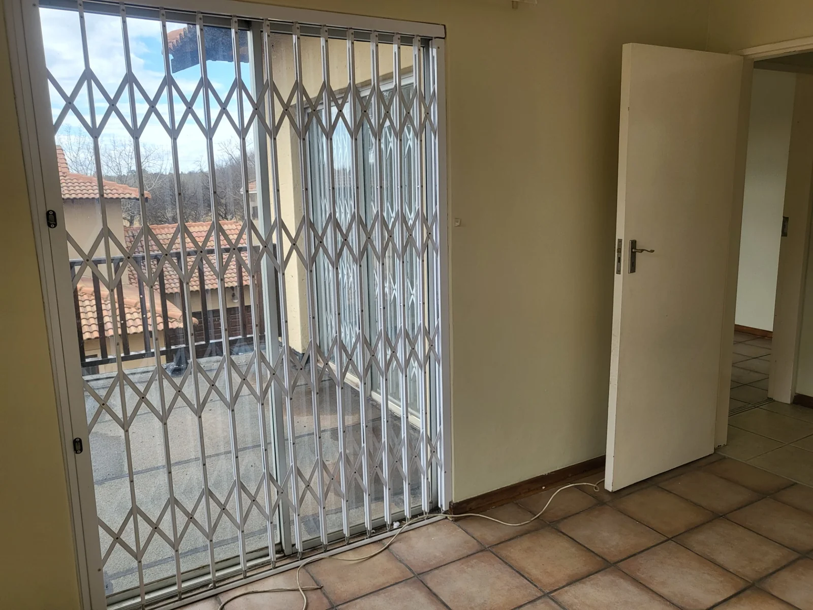 Upmarket townhouse for sale in Risiville at a bargain price!