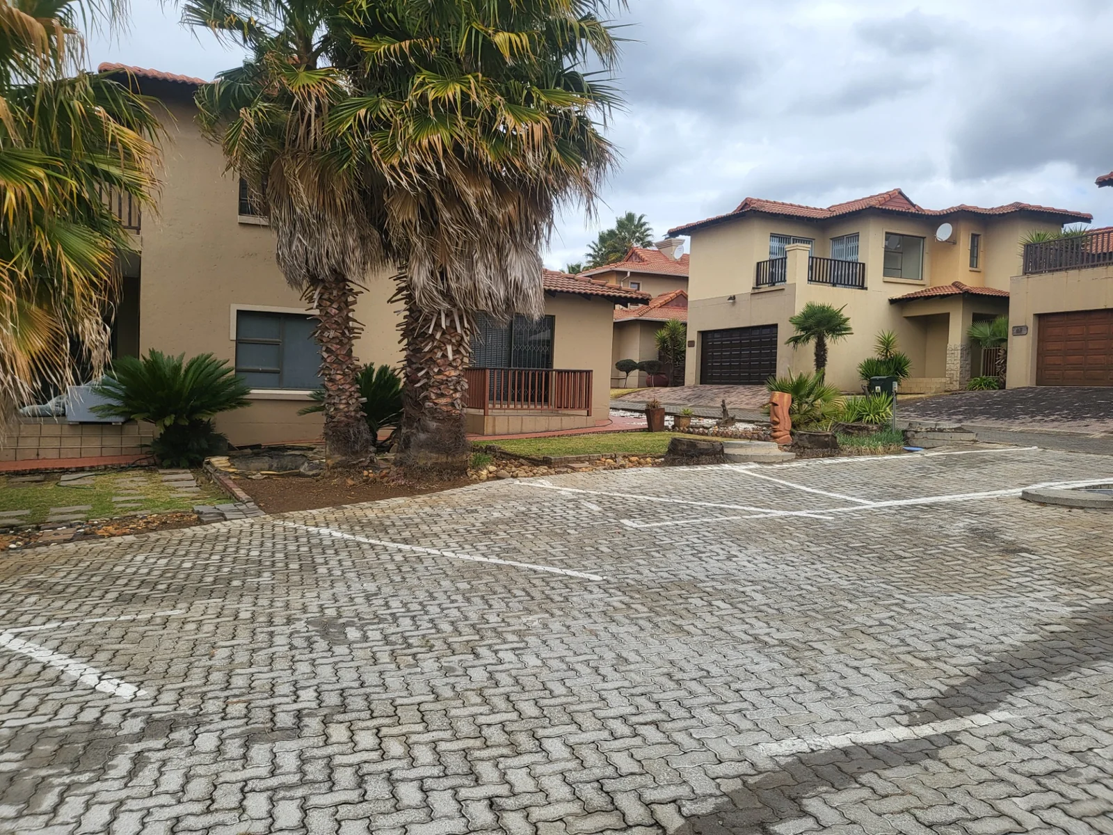 Upmarket townhouse for sale in Risiville at a bargain price!