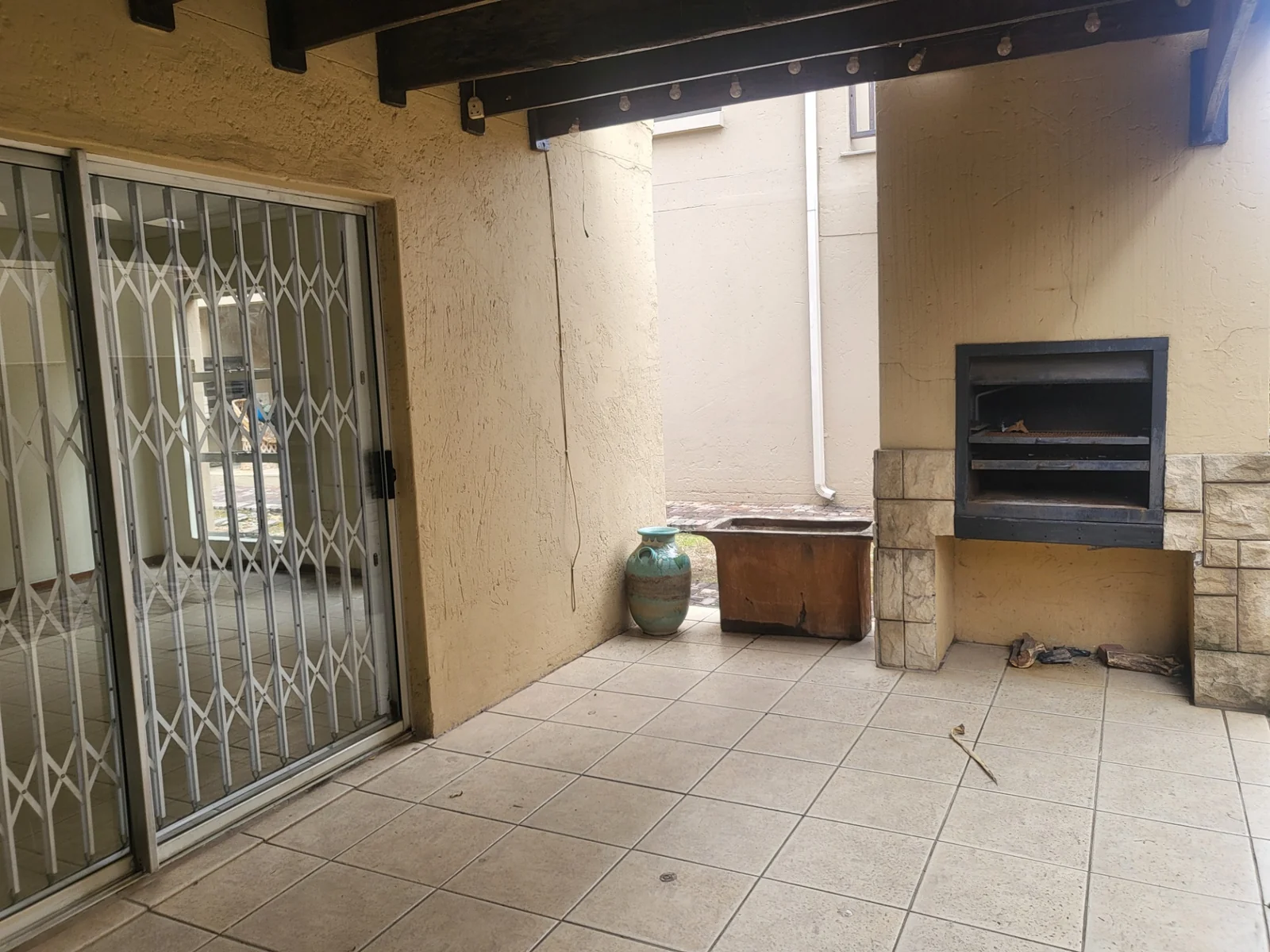 Upmarket townhouse for sale in Risiville at a bargain price!