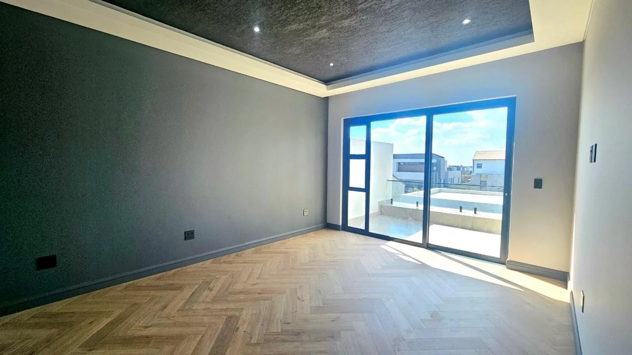 MIDSTREAM HEIGHTS !  THE  NEW LIFESTYLE ESTATE IN MIDSTREAM.