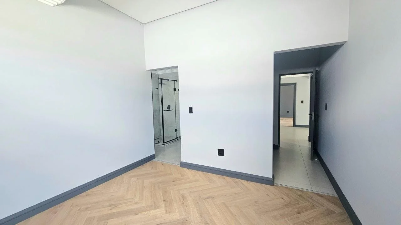 MIDSTREAM HEIGHTS !  THE  NEW LIFESTYLE ESTATE IN MIDSTREAM.