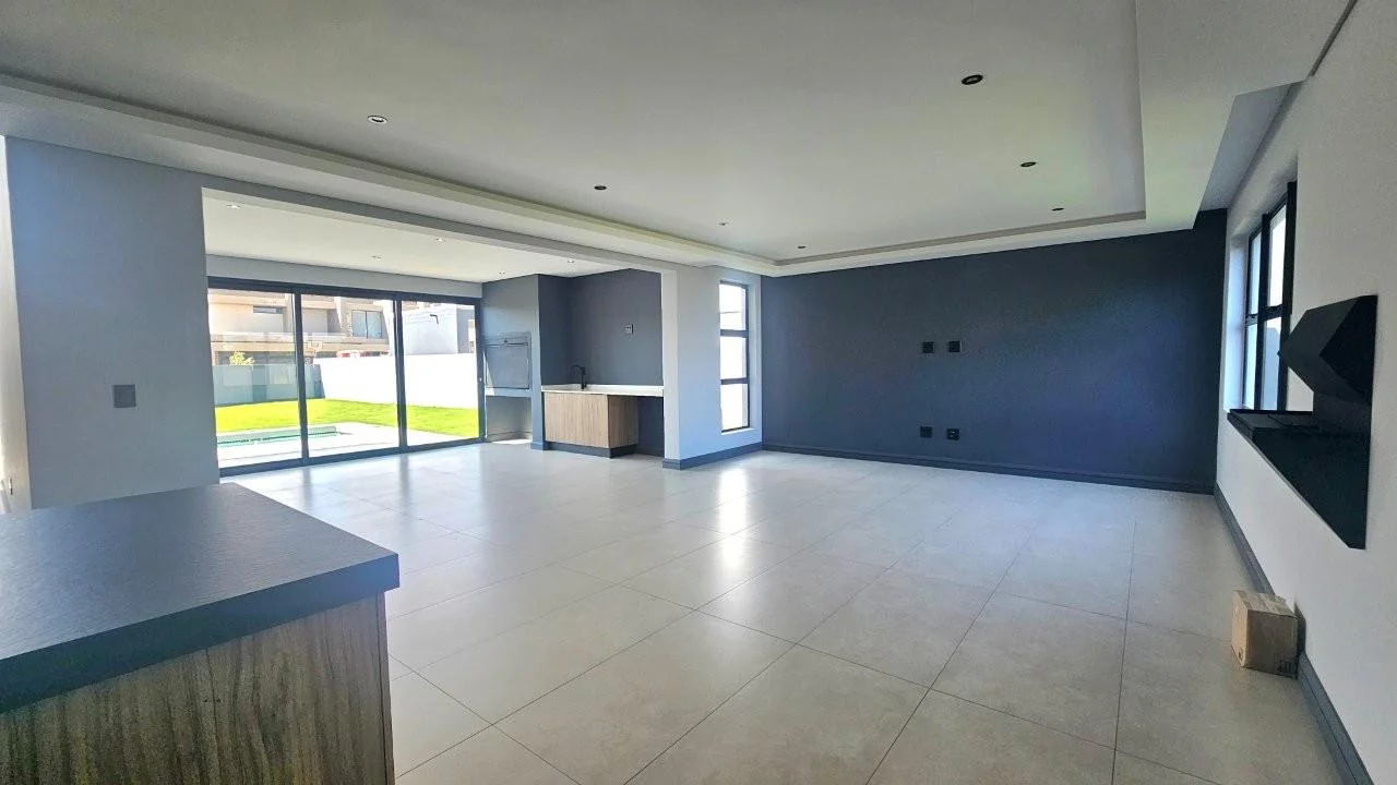 MIDSTREAM HEIGHTS !  THE  NEW LIFESTYLE ESTATE IN MIDSTREAM.