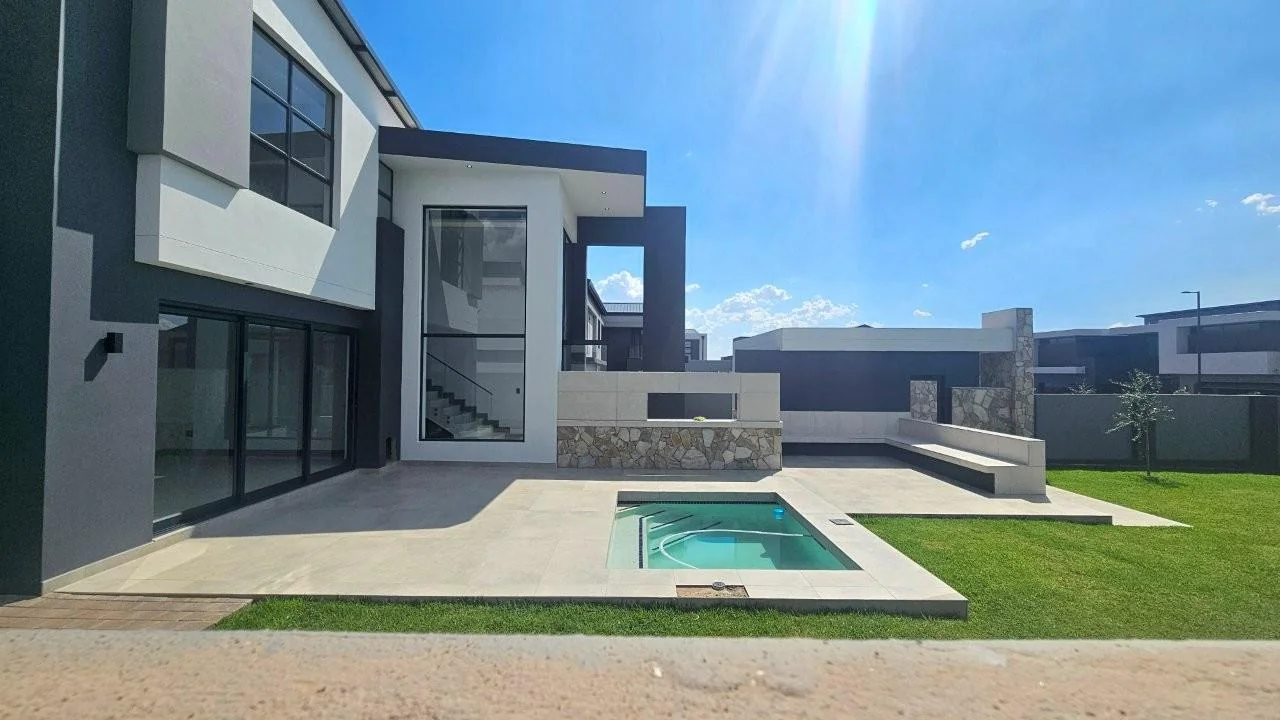 MIDSTREAM HEIGHTS !  THE  NEW LIFESTYLE ESTATE IN MIDSTREAM.