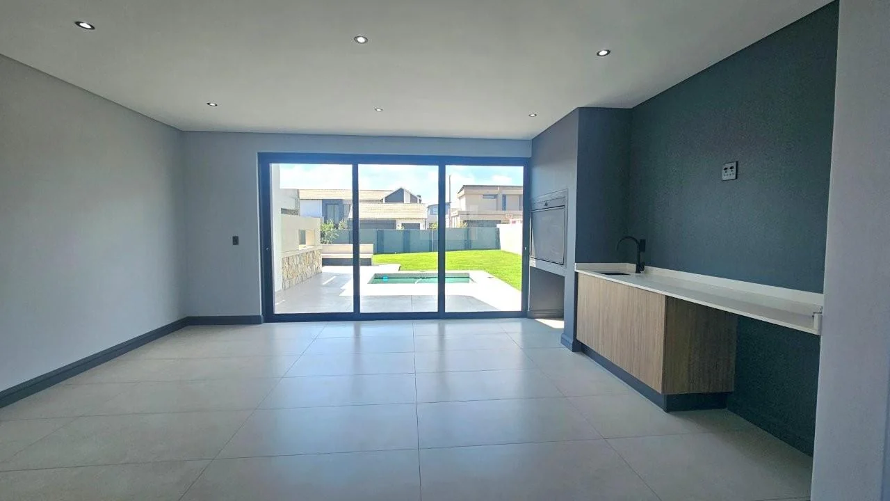 MIDSTREAM HEIGHTS !  THE  NEW LIFESTYLE ESTATE IN MIDSTREAM.