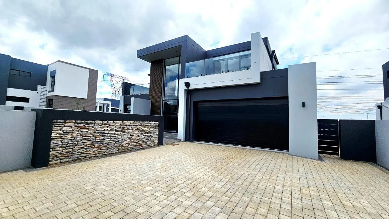 MIDSTREAM HEIGHTS !  THEMODERN,  UPMARKET LIFESTYLE ESTATE IN MIDSTREAM ESTATE.