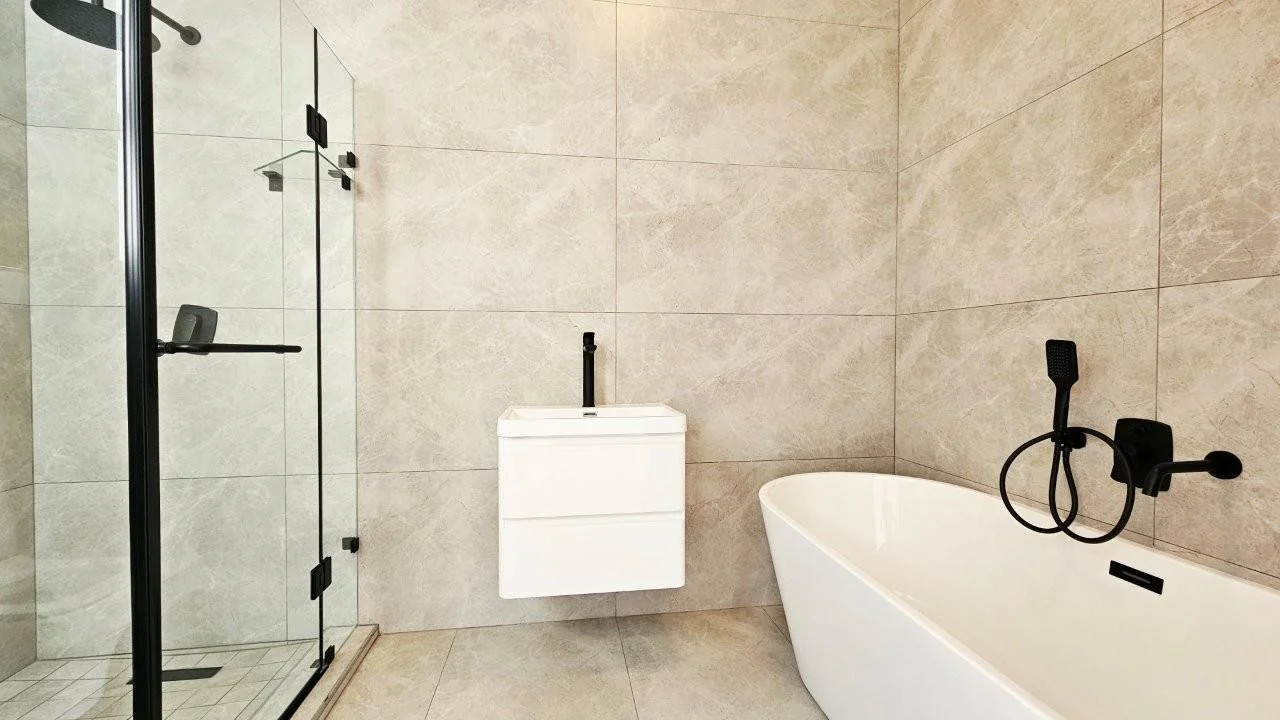 MIDSTREAM HEIGHTS !  THEMODERN,  UPMARKET LIFESTYLE ESTATE IN MIDSTREAM ESTATE.