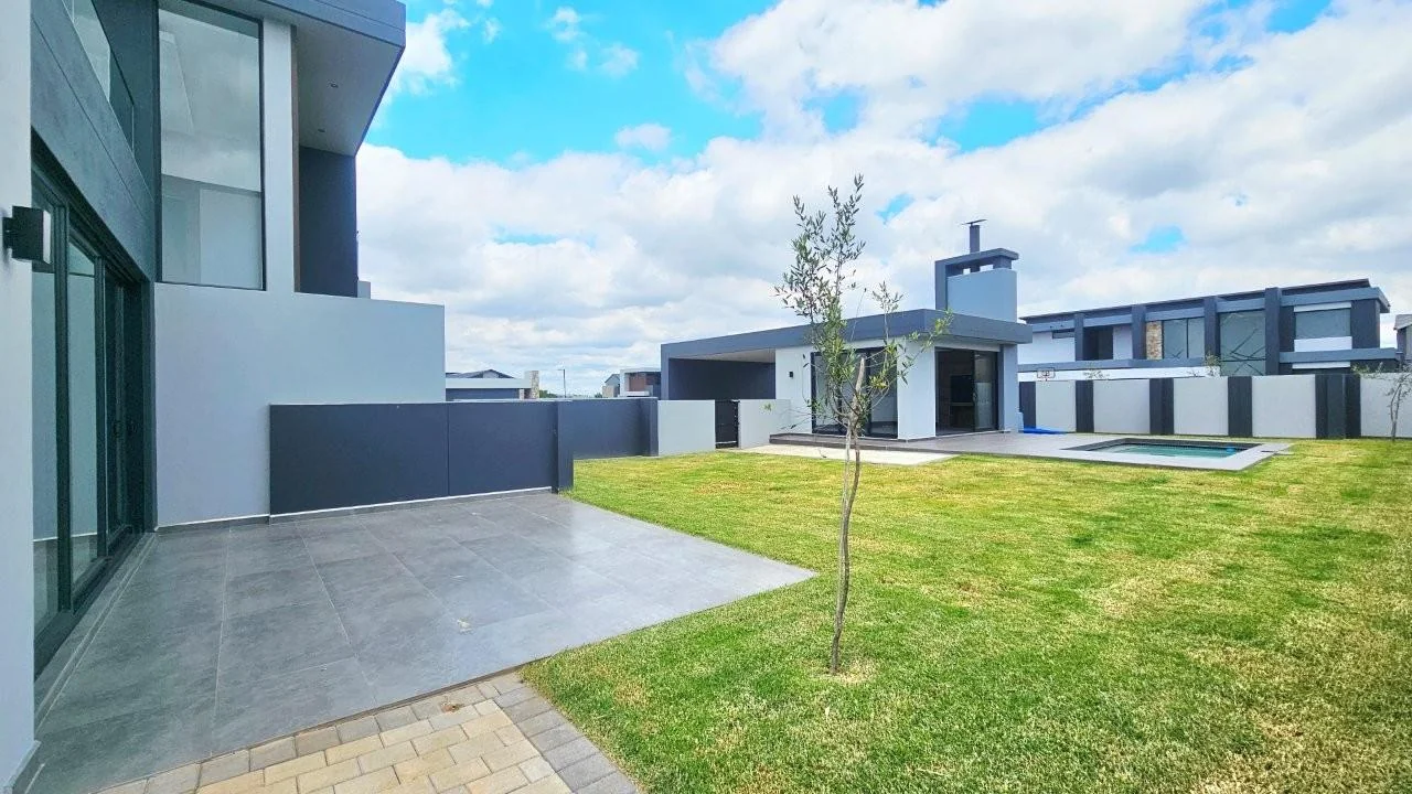 MIDSTREAM HEIGHTS !  THEMODERN,  UPMARKET LIFESTYLE ESTATE IN MIDSTREAM ESTATE.