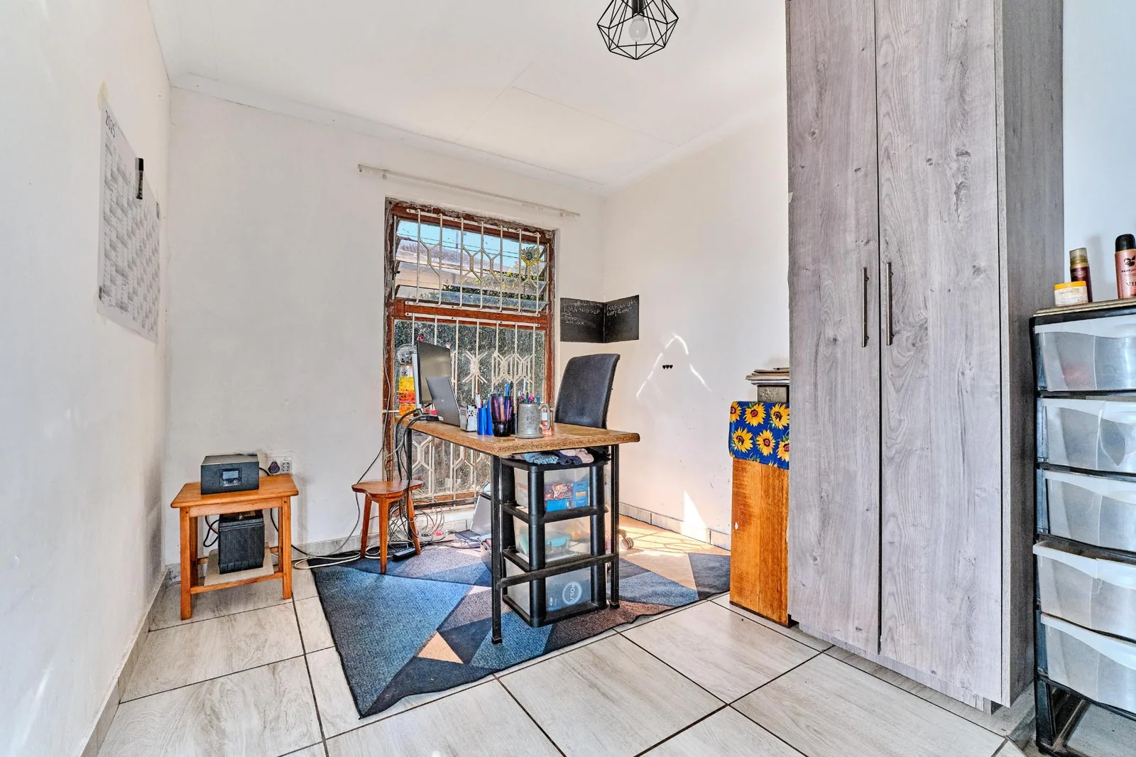 Charming 3 – 4 Bedroom Home with Flatlet Potential and Awesome Entertainment Area.