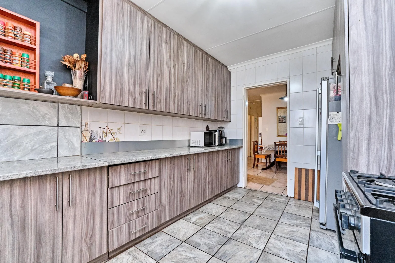 Charming 3 – 4 Bedroom Home with Flatlet Potential and Awesome Entertainment Area.