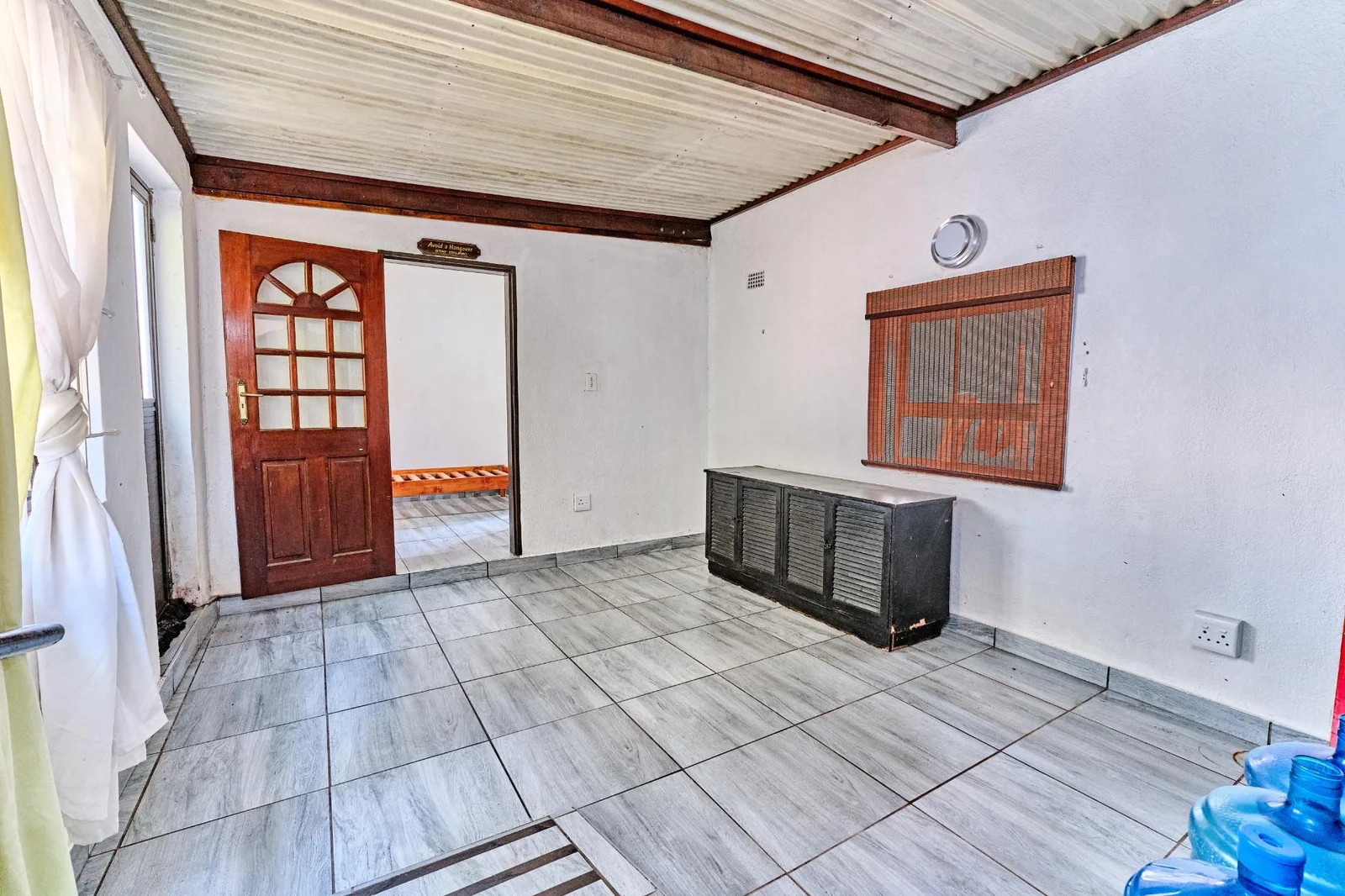Charming 3 – 4 Bedroom Home with Flatlet Potential and Awesome Entertainment Area.