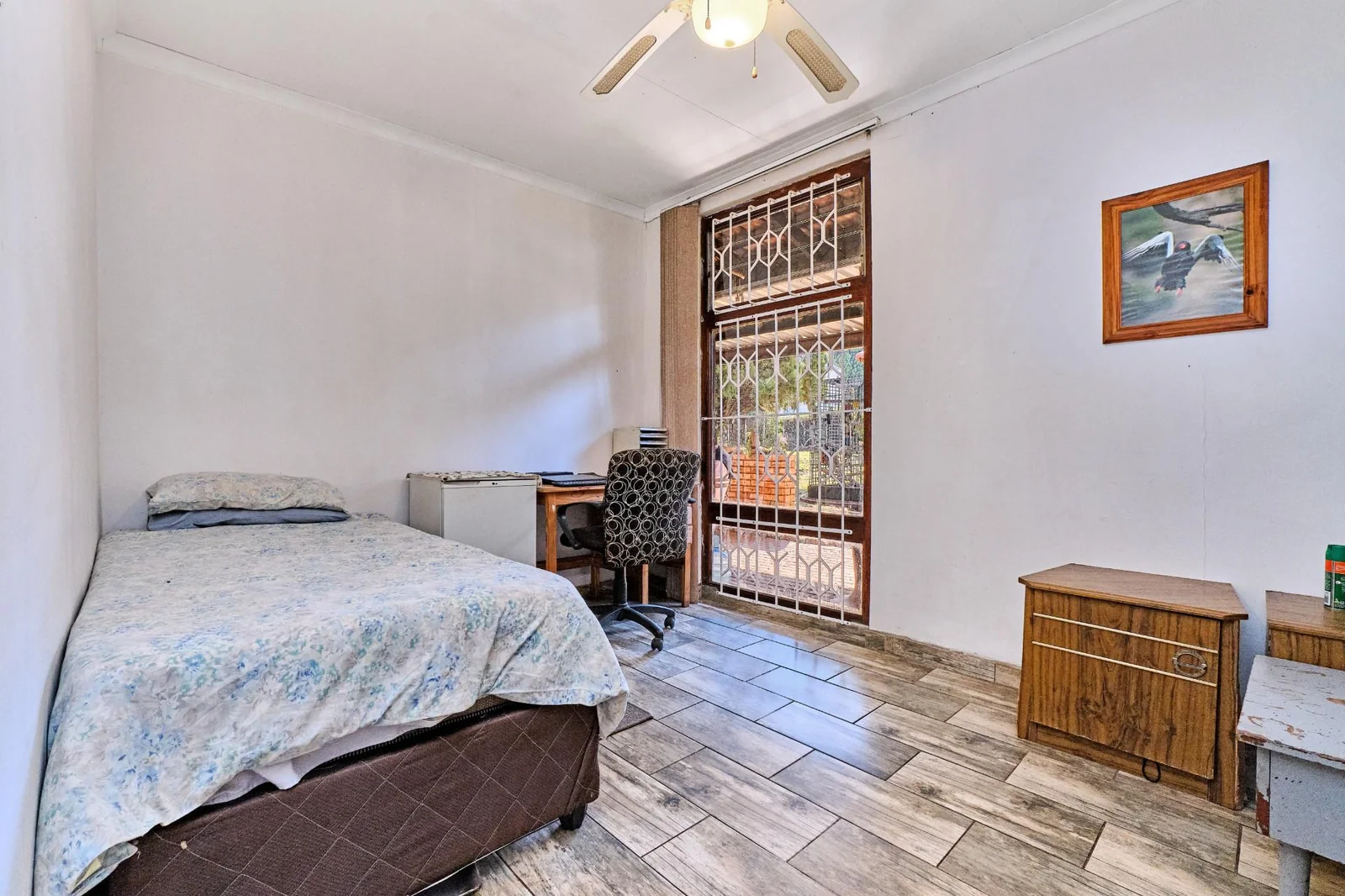 Charming 3 – 4 Bedroom Home with Flatlet Potential and Awesome Entertainment Area.