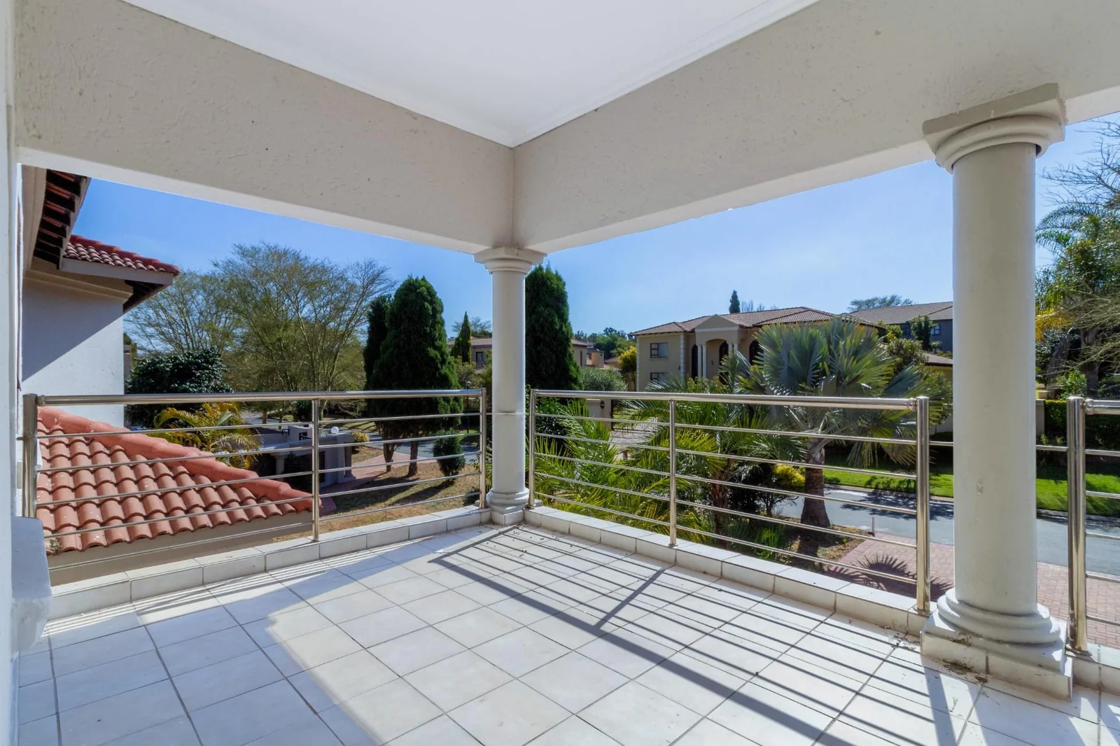 Six bedrooms, Six bathroos House for Sale in Summerset