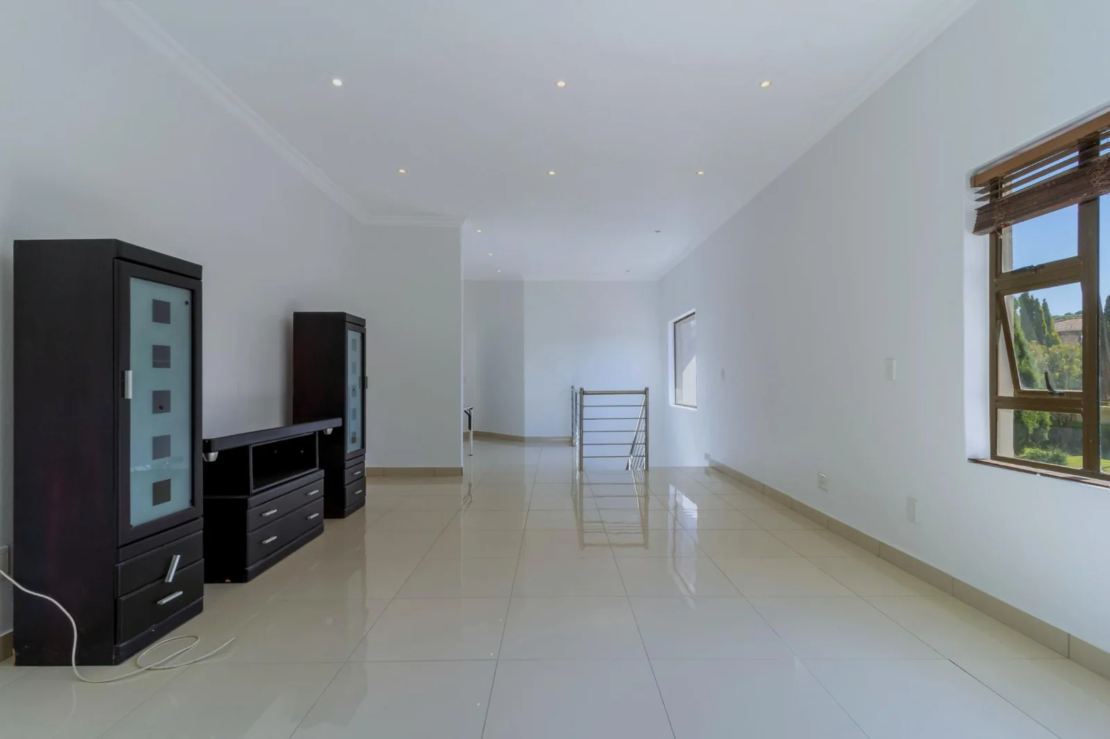 Six bedrooms, Six bathroos House for Sale in Summerset