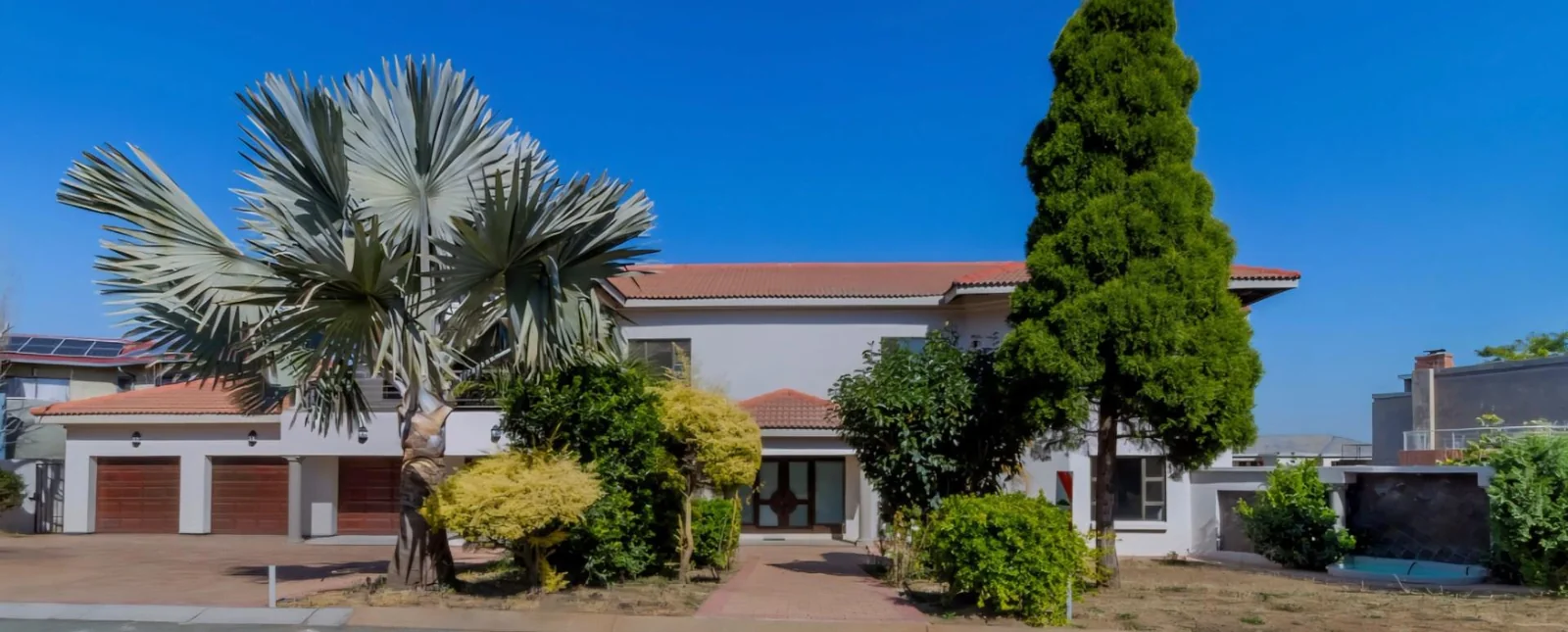 Six bedrooms, Six bathroos House for Sale in Summerset