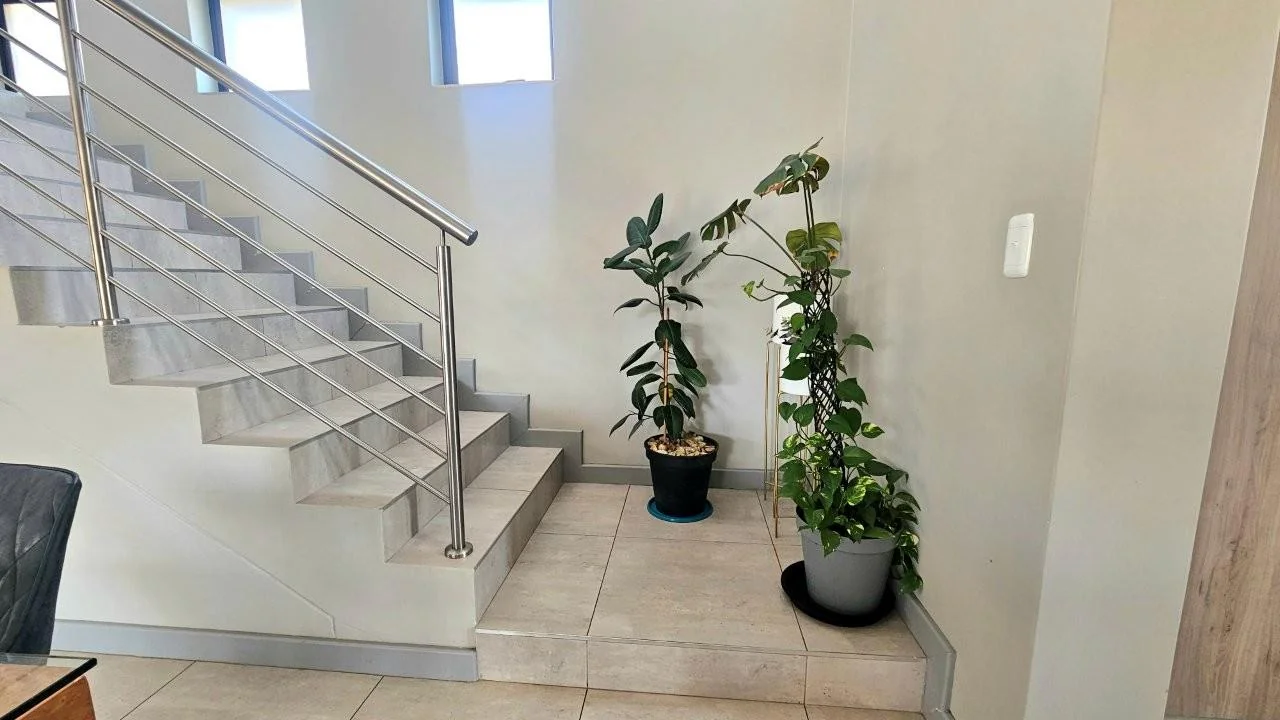 MODERN FINISHES, POOL, BIG PATIO LOTS OF LIGHT THAT FLOWS INTO THE KITCHEN, DINING AND LIVING AREAS.