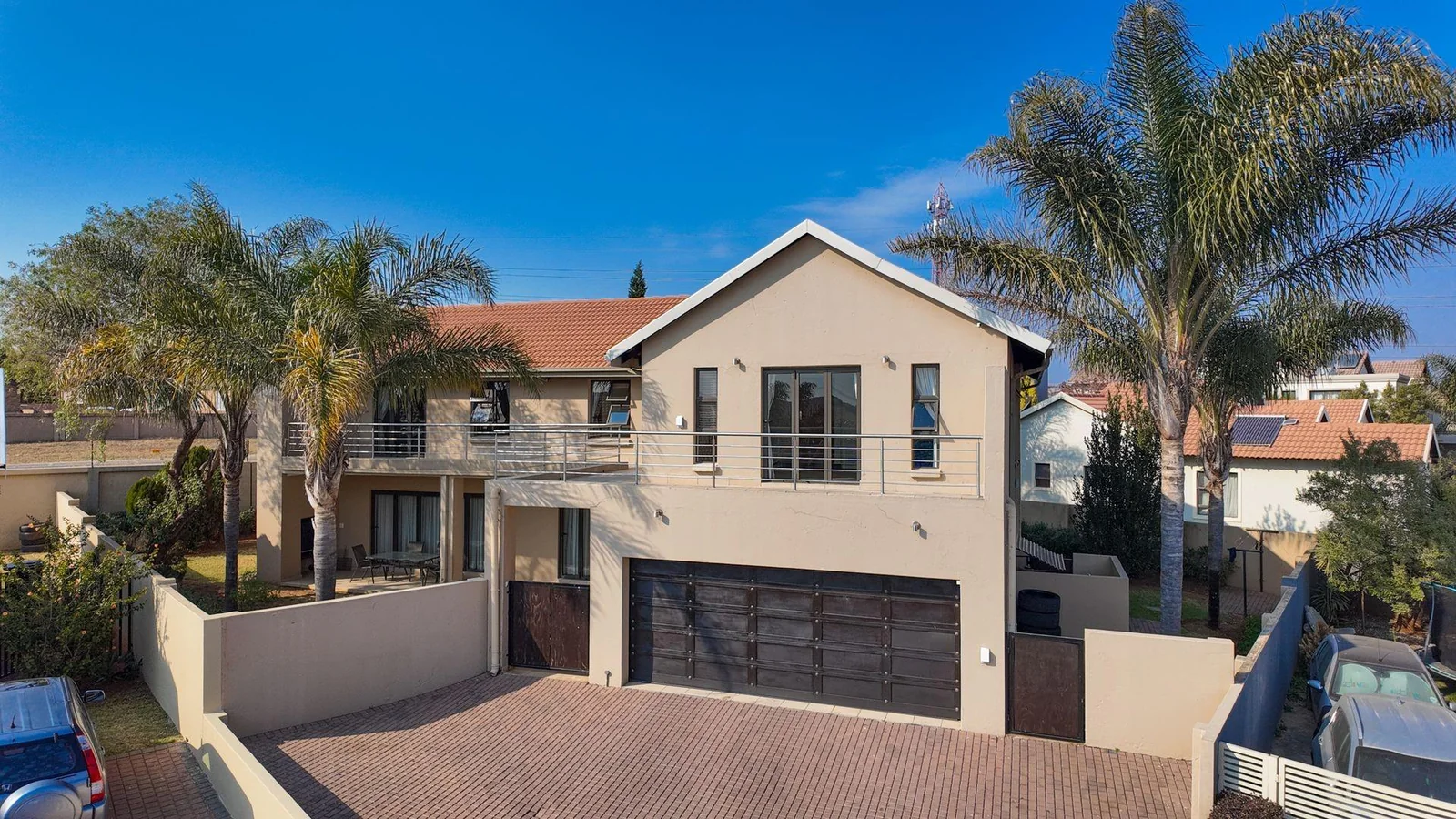 Modern Family Luxury Awaits – Double-Storey Corner Home for Sale in Secure Summerfield Estate, Kosmosdal | Thabang Ledwaba – Leapfrog Property Group Midrand