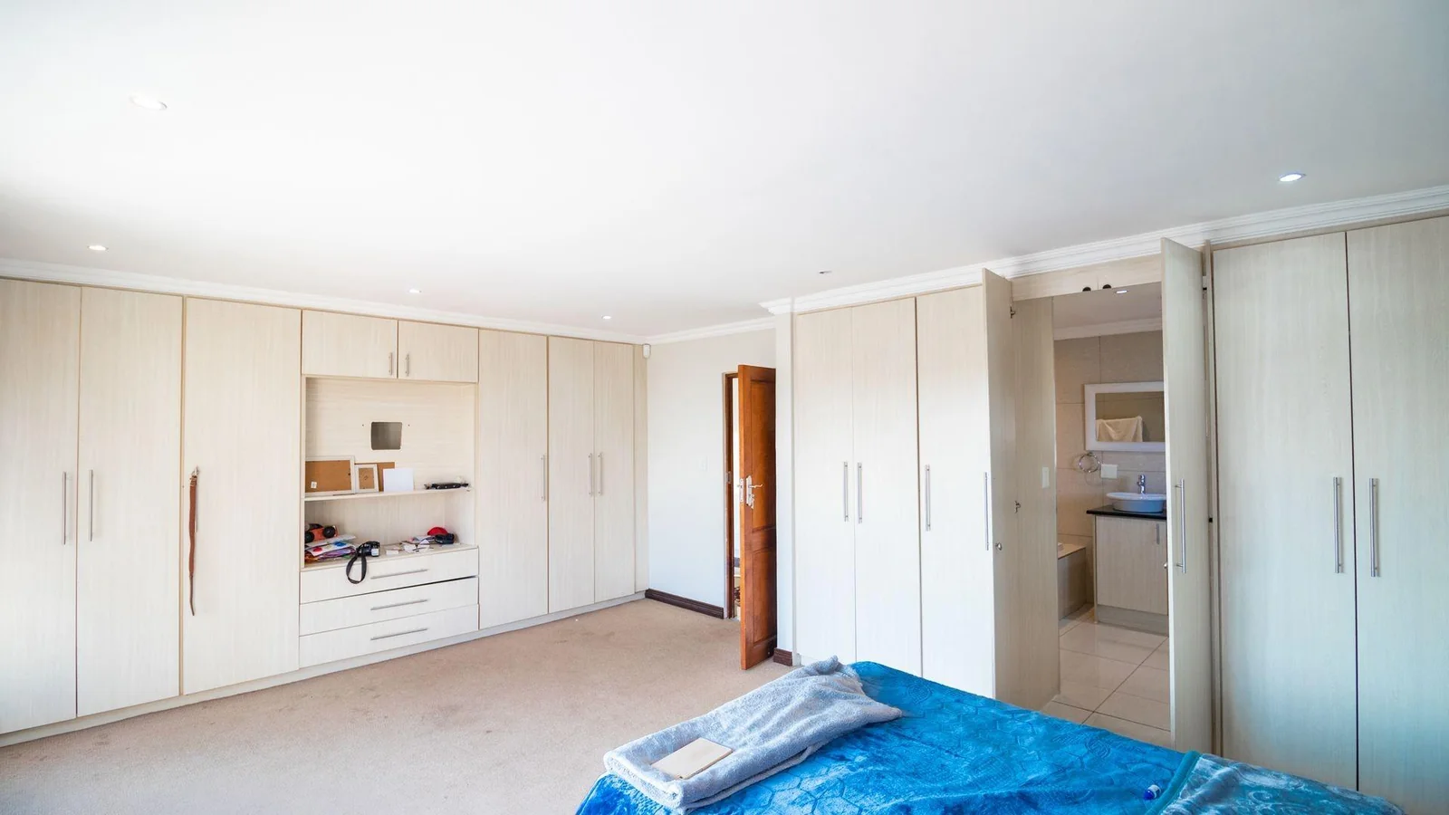 Modern Family Luxury Awaits – Double-Storey Corner Home for Sale in Secure Summerfield Estate, Kosmosdal | Thabang Ledwaba – Leapfrog Property Group Midrand