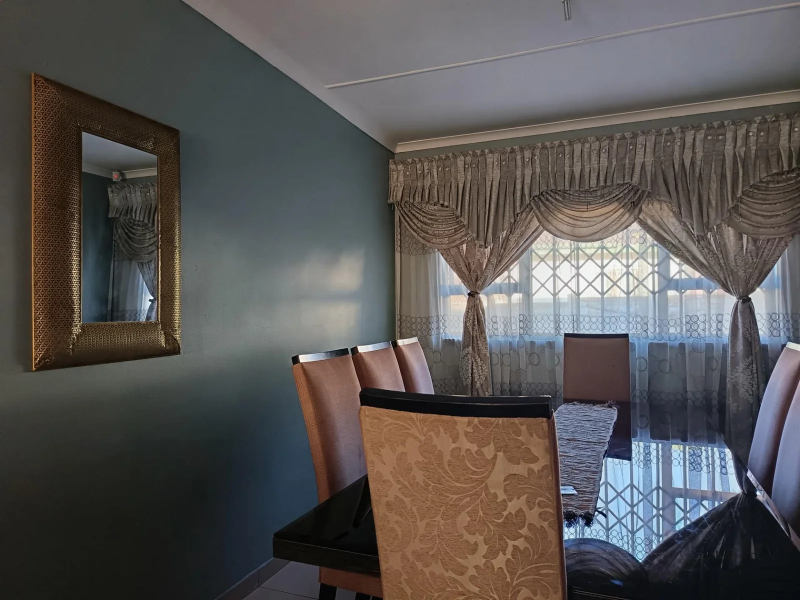 If you're looking for a home near all amenities and schools, then this is the perfect choice for you.