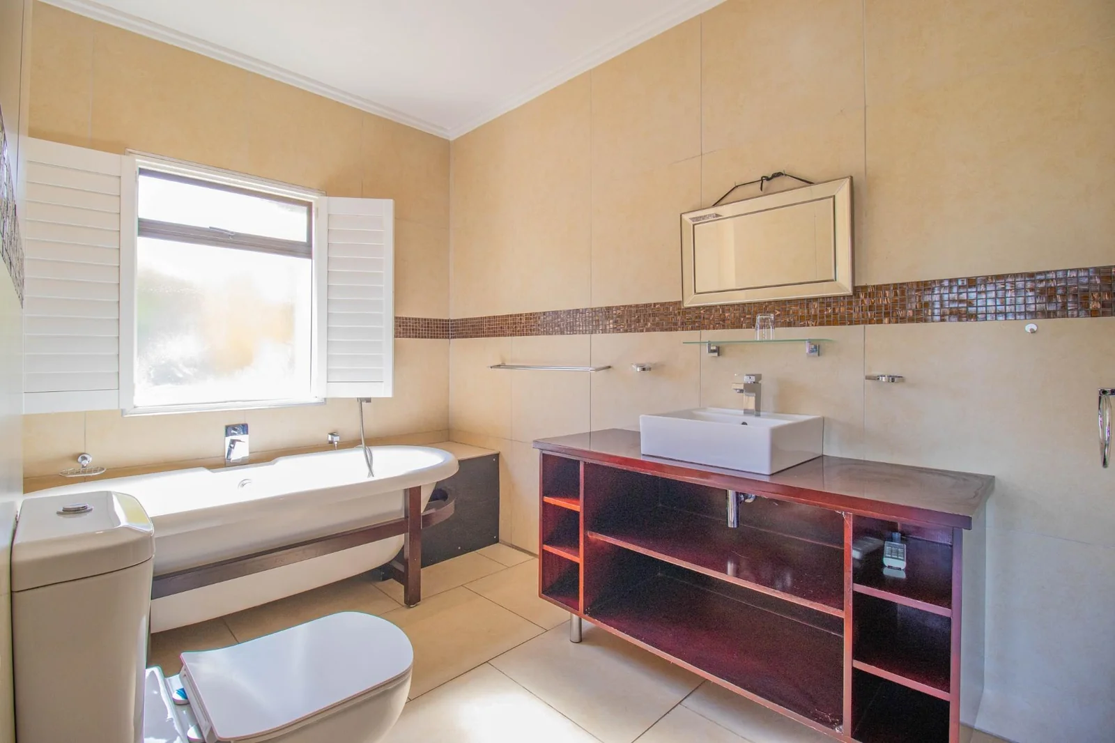 Elegant home for sale in Bryanston, Berkeley Heights Estates