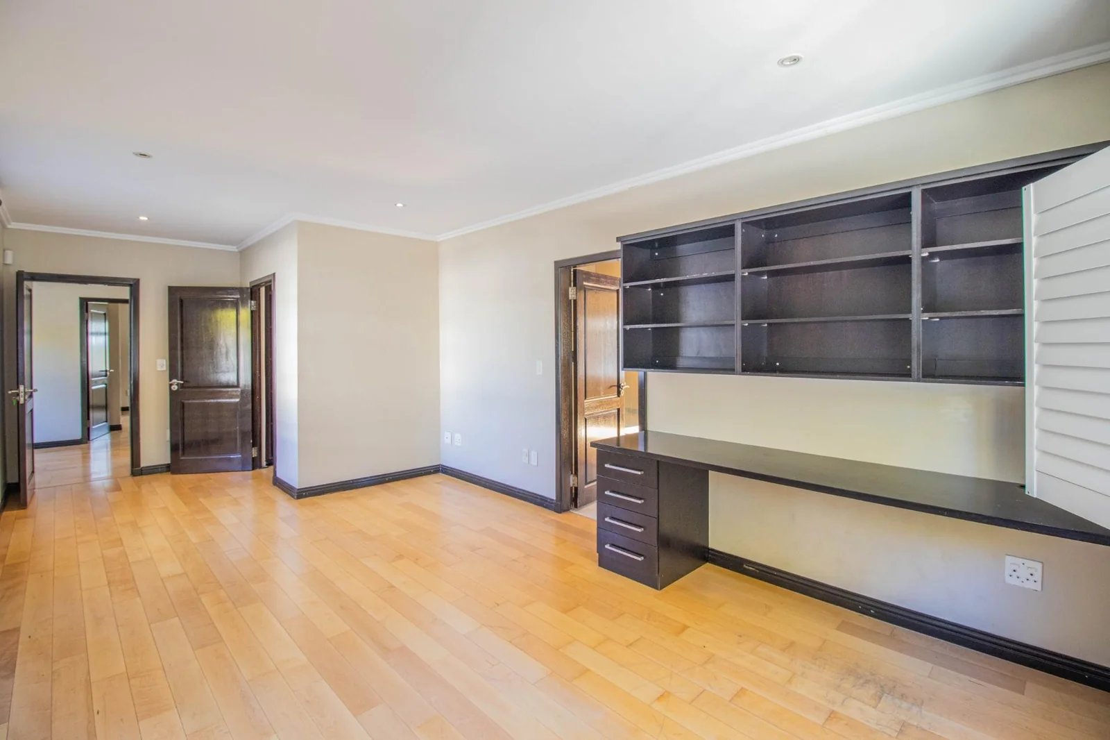 Elegant home for sale in Bryanston, Berkeley Heights Estates