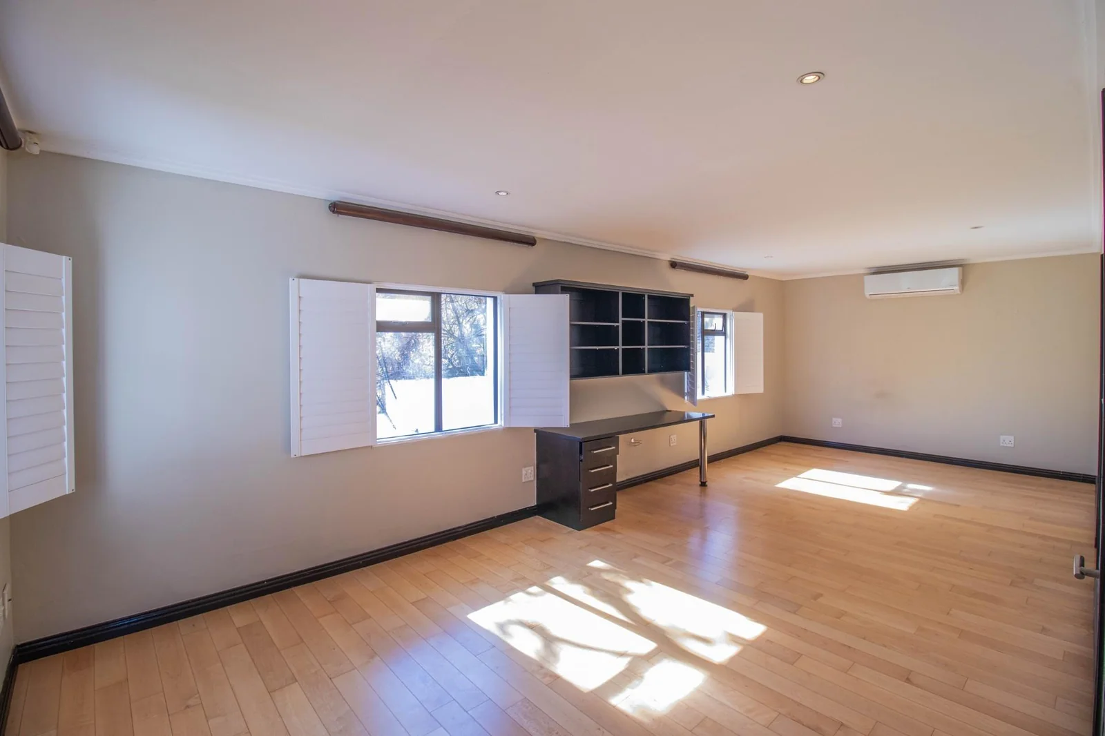 Elegant home for sale in Bryanston, Berkeley Heights Estates