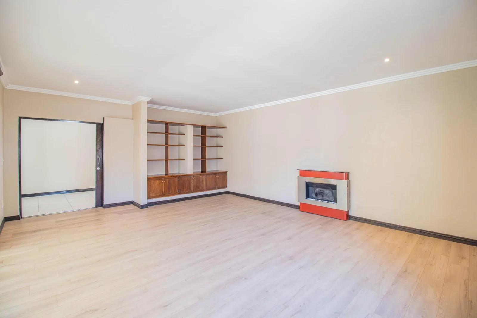 Elegant home for sale in Bryanston, Berkeley Heights Estates