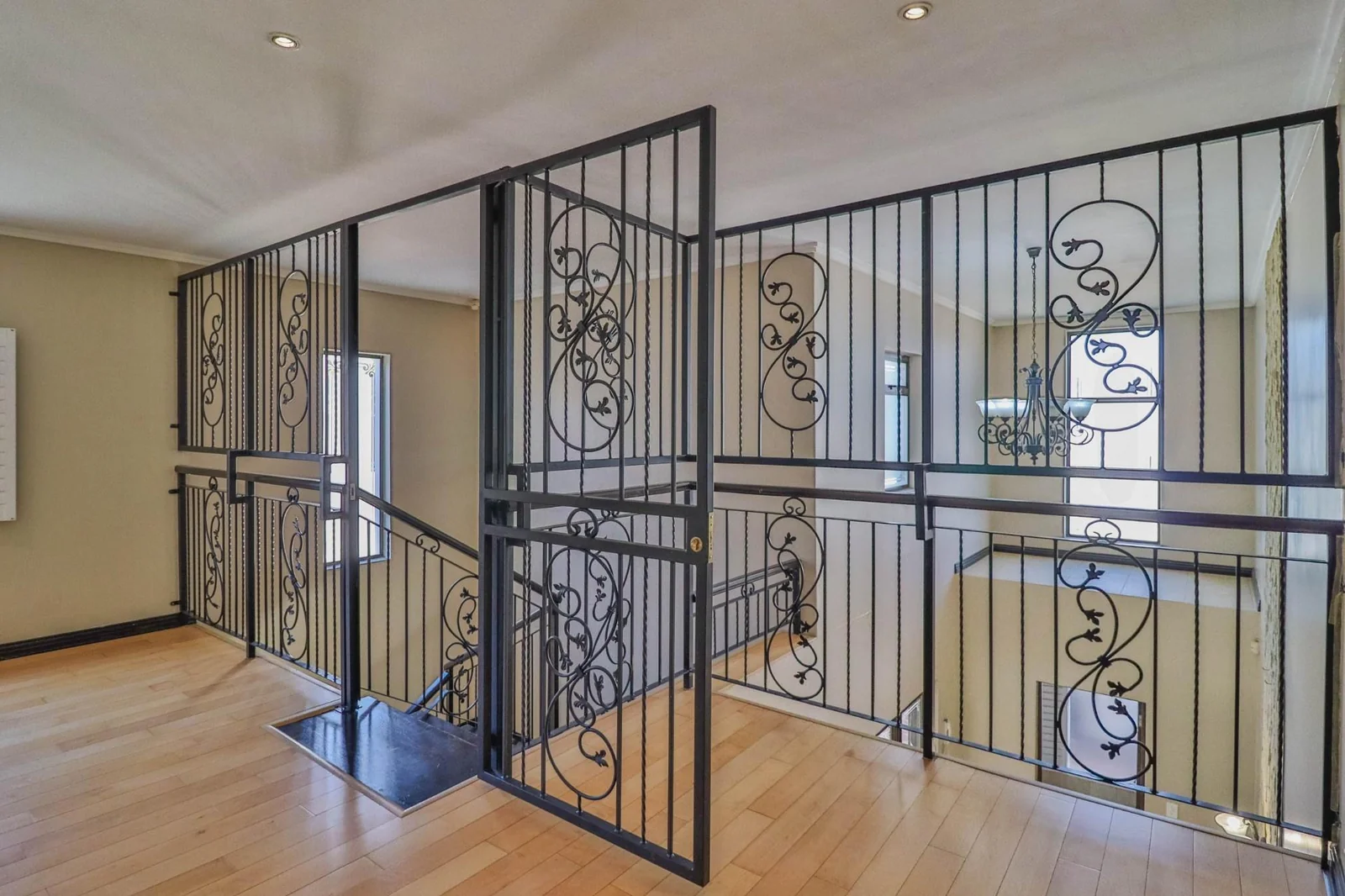 Elegant home for sale in Bryanston, Berkeley Heights Estates