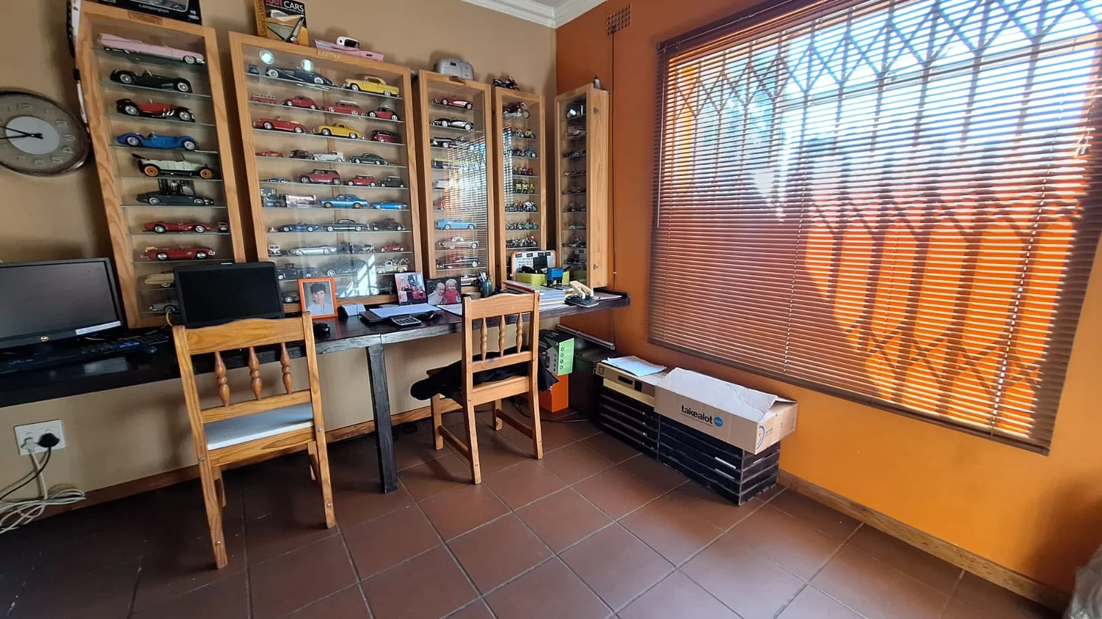 One of the most creative Homes that you have seen with Fabulous finishes and details, including a 160m² 2 Bedroom Flat, just to Wow You even Further.