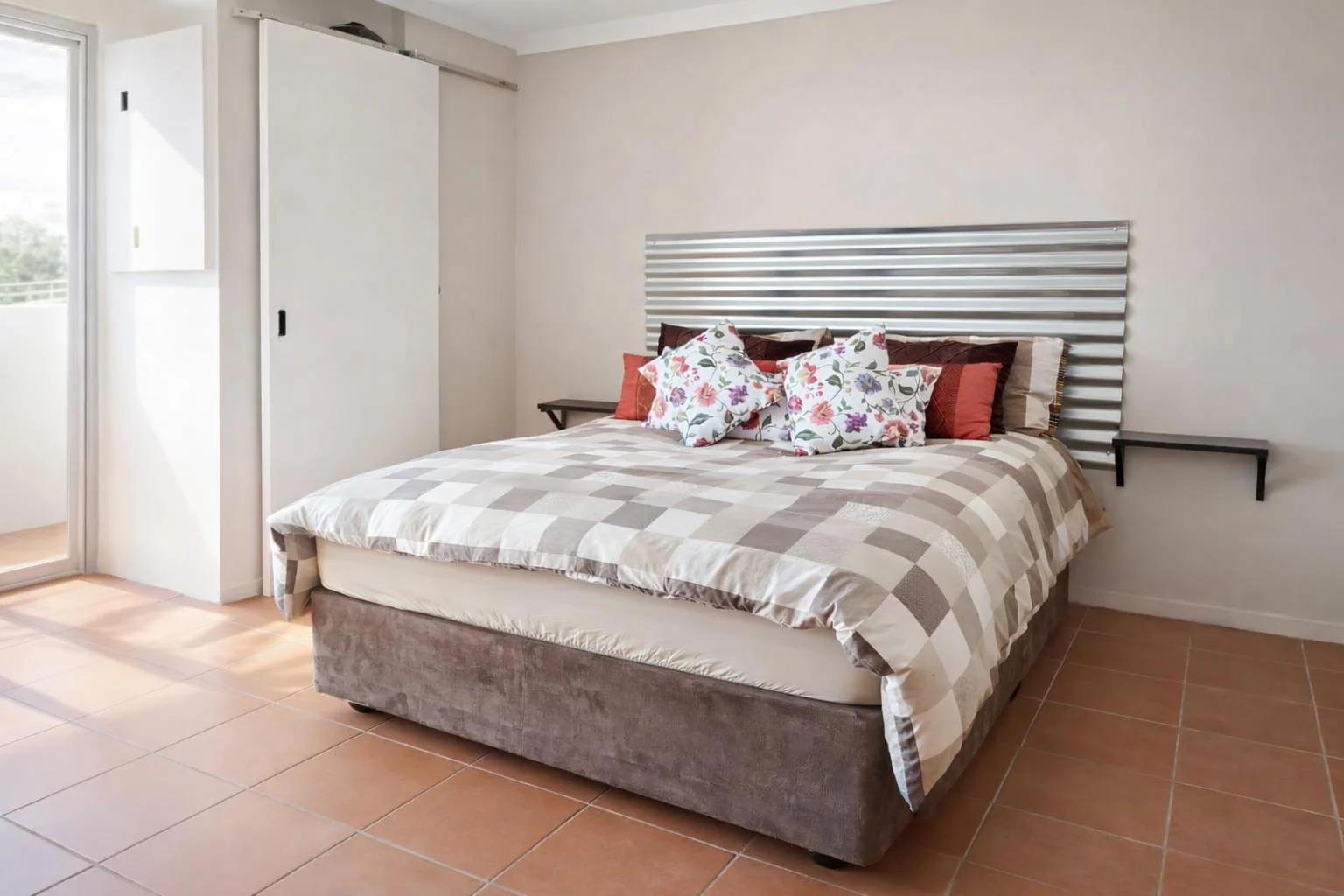 One of the most creative Homes that you have seen with Fabulous finishes and details, including a 160m² 2 Bedroom Flat, just to Wow You even Further.