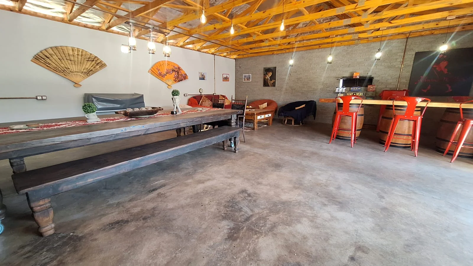 One of the most creative Homes that you have seen with Fabulous finishes and details, including a 160m² 2 Bedroom Flat, just to Wow You even Further.