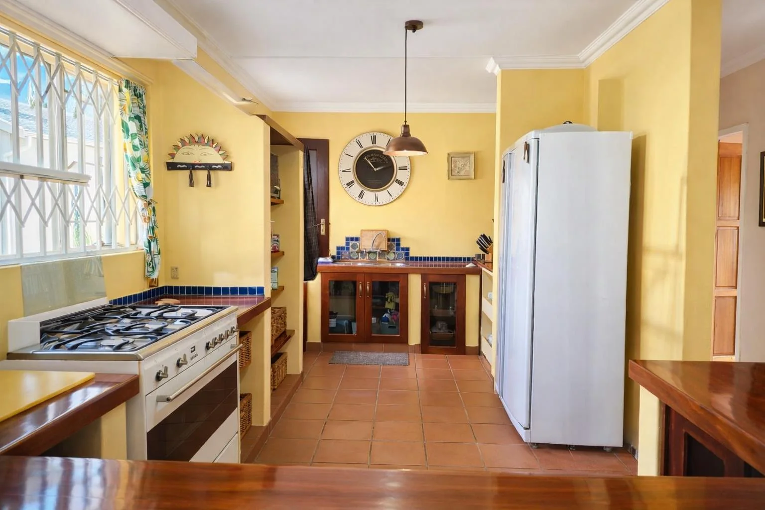 One of the most creative Homes that you have seen with Fabulous finishes and details, including a 160m² 2 Bedroom Flat, just to Wow You even Further.