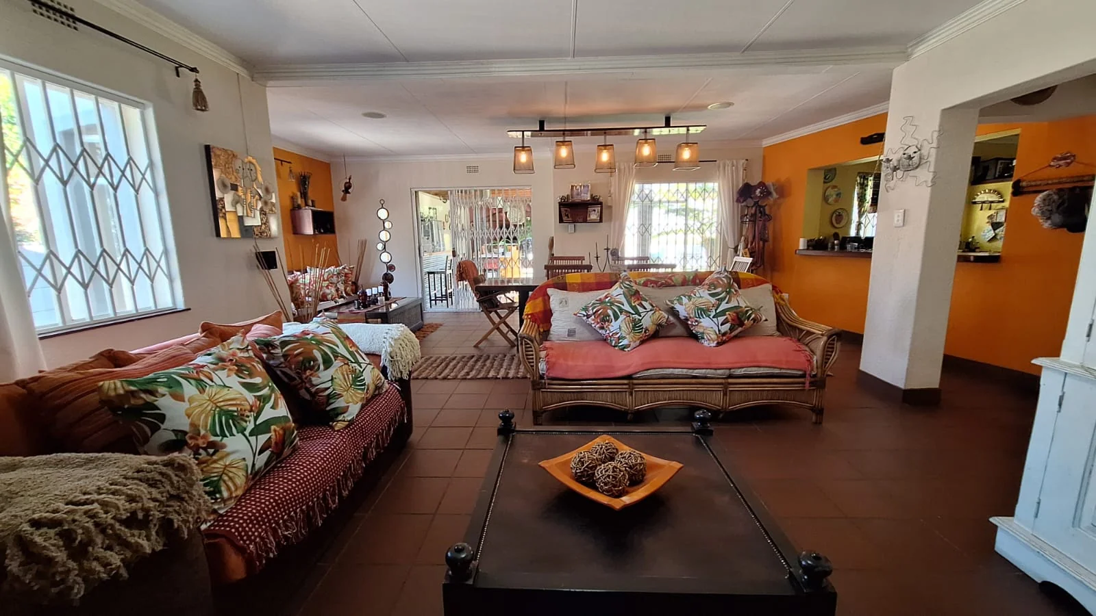 One of the most creative Homes that you have seen with Fabulous finishes and details, including a 160m² 2 Bedroom Flat, just to Wow You even Further.