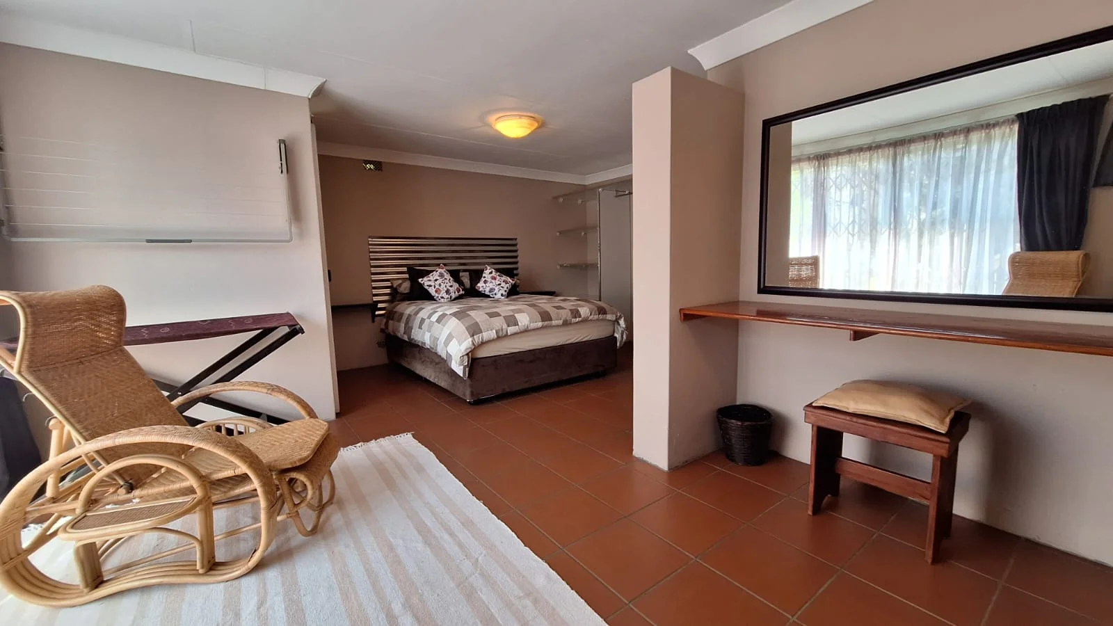 One of the most creative Homes that you have seen with Fabulous finishes and details, including a 160m² 2 Bedroom Flat, just to Wow You even Further.