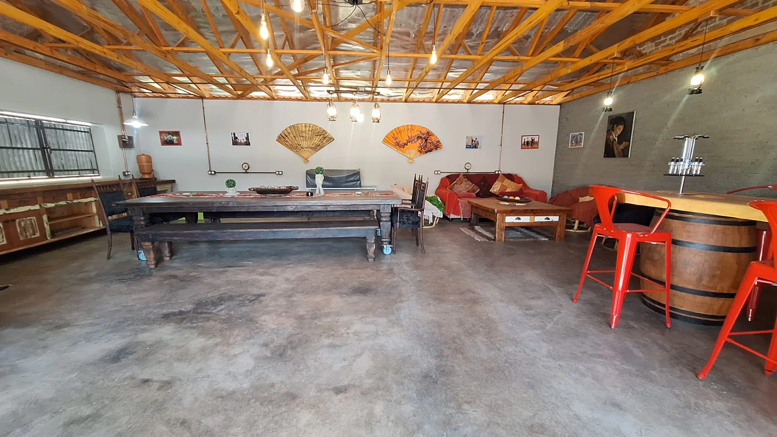 One of the most creative Homes that you have seen with Fabulous finishes and details, including a 160m² 2 Bedroom Flat, just to Wow You even Further.