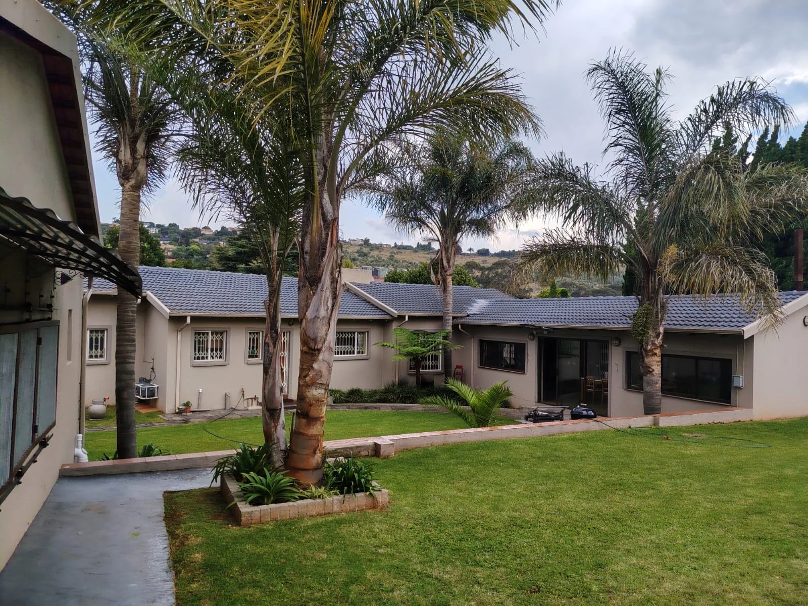 One of the most creative Homes that you have seen with Fabulous finishes and details, including a 160m² 2 Bedroom Flat, just to Wow You even Further.