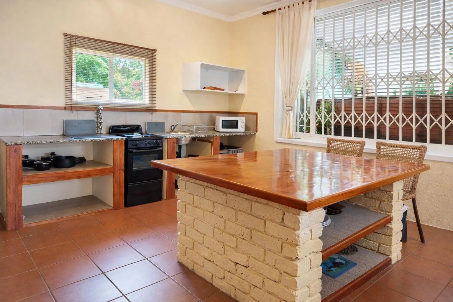 One of the most creative Homes that you have seen with Fabulous finishes and details, including a 160m² 2 Bedroom Flat, just to Wow You even Further.