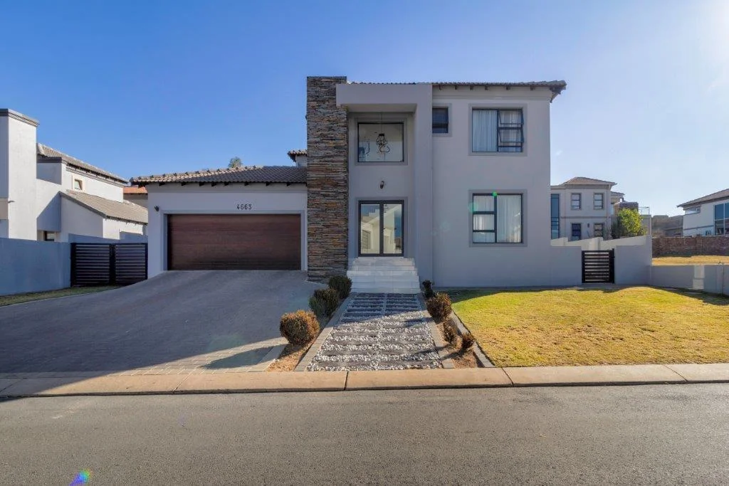 Sophisticated 4-Bedroom Modern House in Midrand Offering Secure Living and Family Luxury