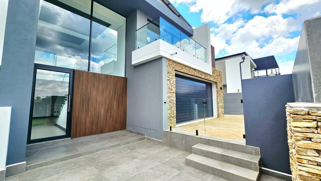 FOUNTAINBROOK !  CORNERSTAND ! TURNKEY AVAILABLE !