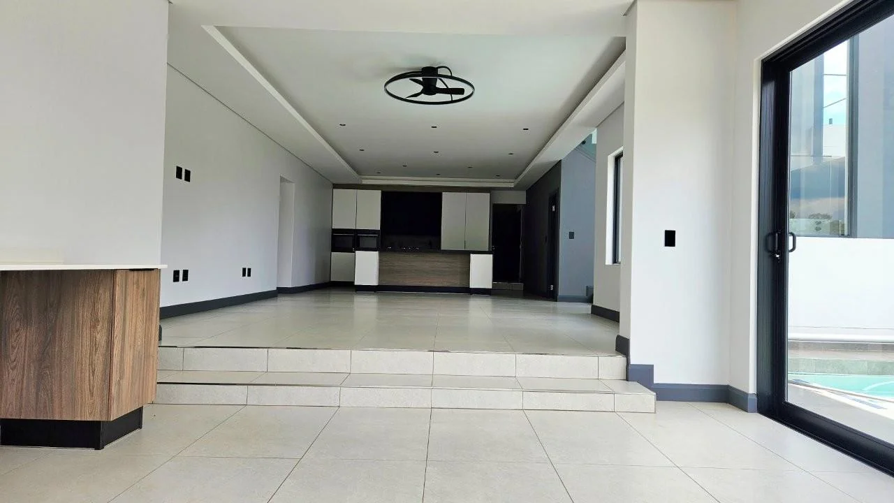 FOUNTAINBROOK !  CORNERSTAND ! TURNKEY AVAILABLE !