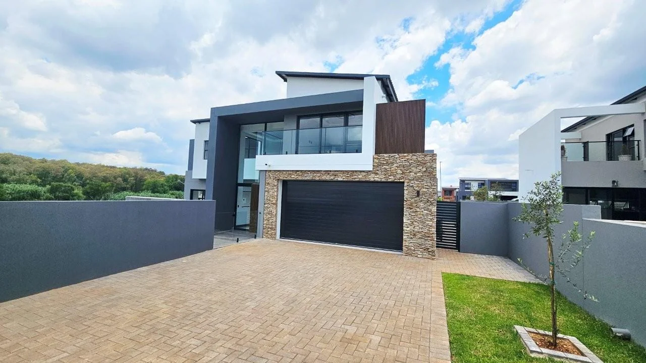 FOUNTAINBROOK !  CORNERSTAND ! TURNKEY AVAILABLE !